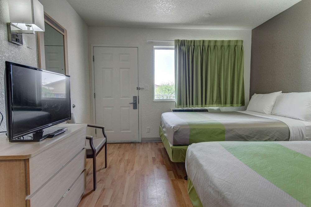 Standard Room, 2 Double Beds, Smoking, Kitchenette photo 3