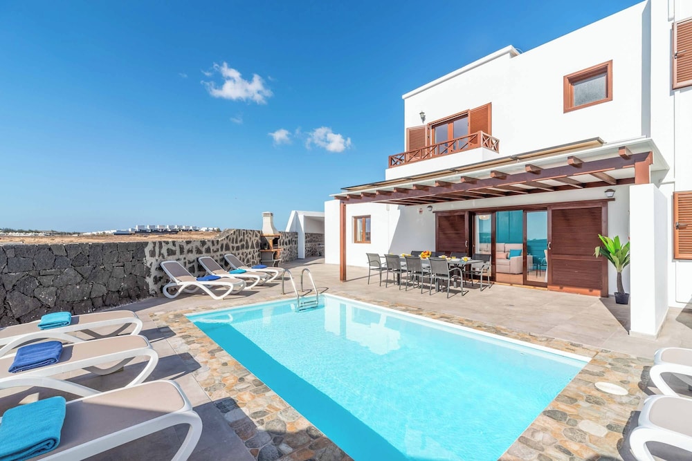 Villa (4 Habitaciones)
