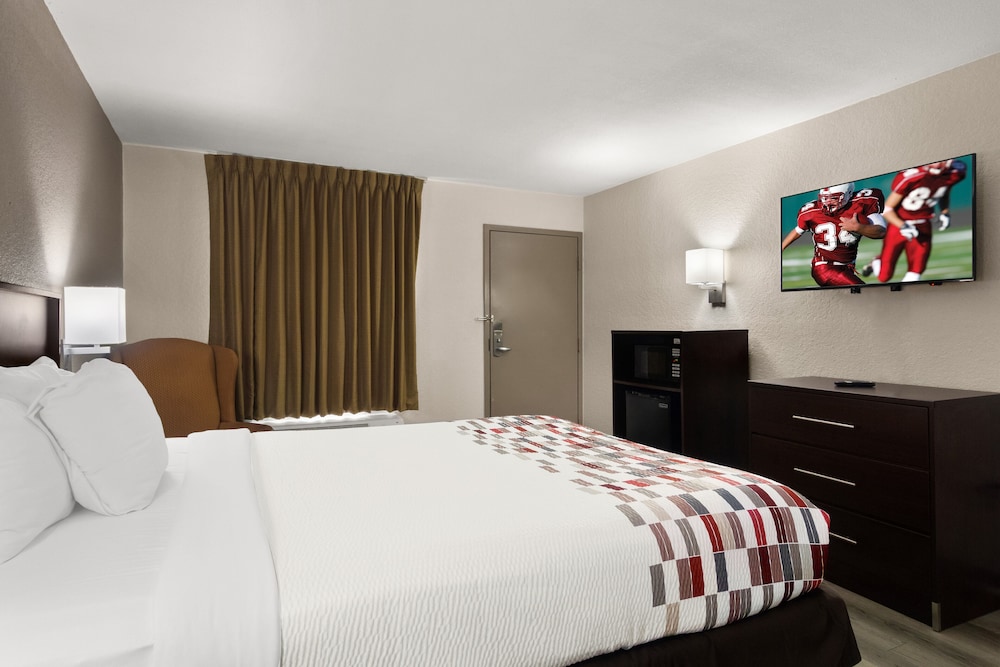 Deluxe Room, 1 Queen Bed, Accessible, Non Smoking - Photo 3