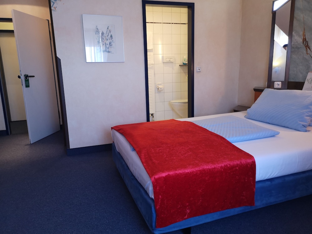 Single Room photo 1