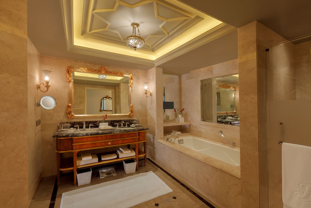 Royal Room (Club) - Photo 4