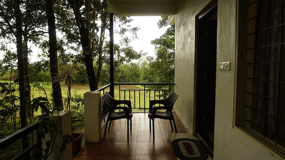 Standard Triple Room, Balcony, Mountain View
