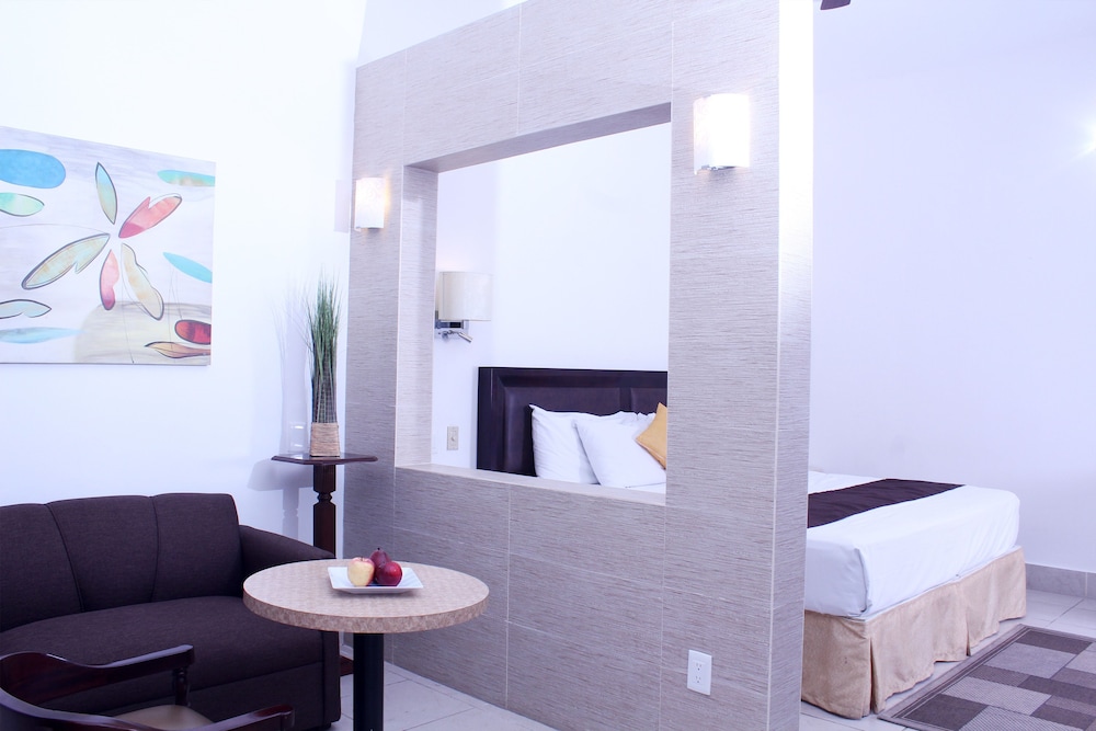 Junior Room, 1 King Bed, Courtyard View photo 2
