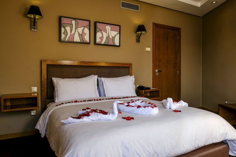 Suite, Terrace, City View (Princely) - Photo 2