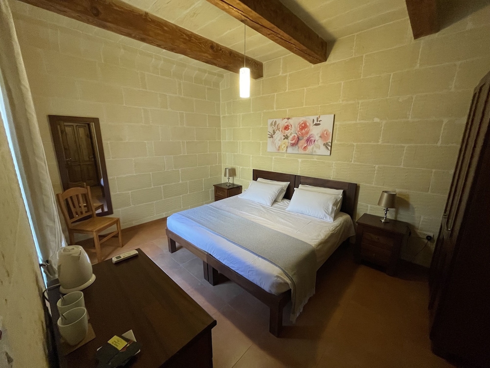 Comfort Room photo 2
