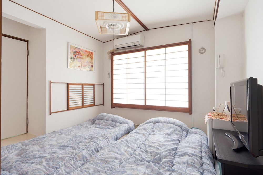 Standard Twin Room photo 3