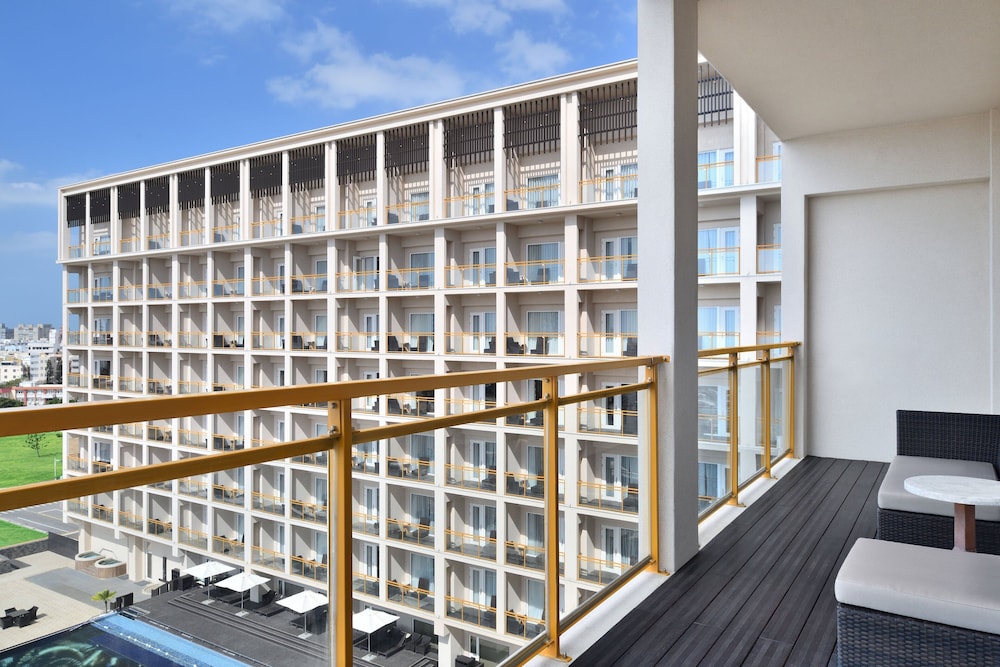 Suite, 1 Bedroom, Balcony photo 3