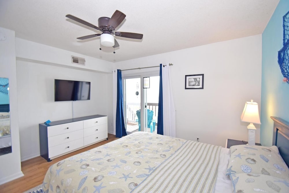 Condo, 2 Bedrooms