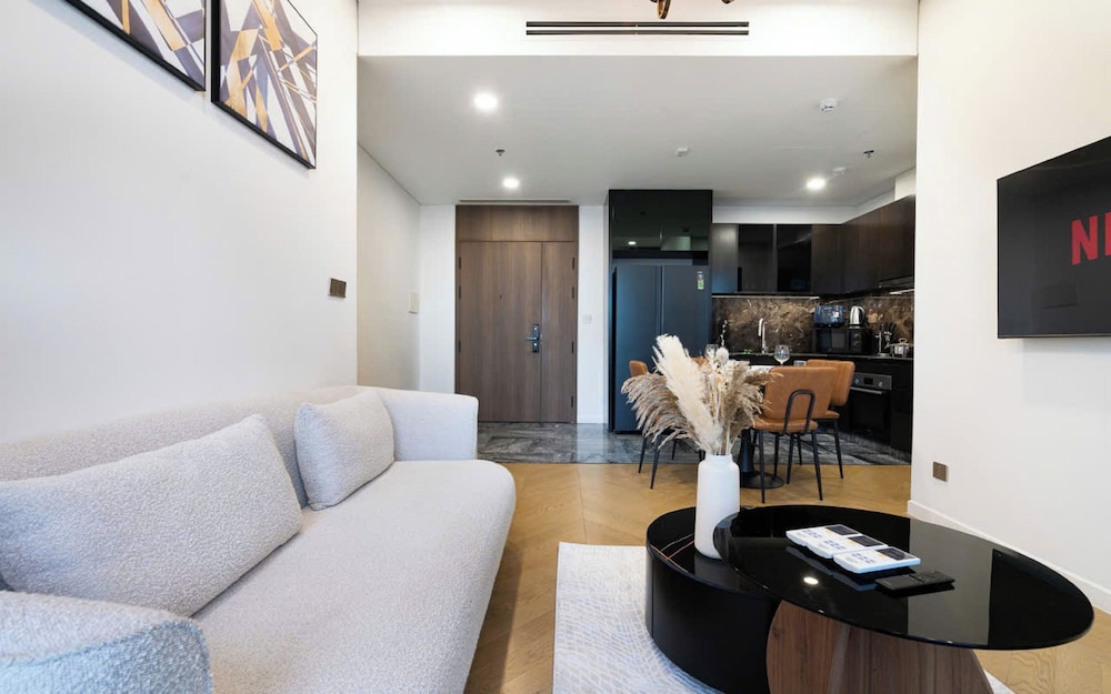 Presidential Suite, 2 Bedrooms, Club Lounge Access, City View photo 1