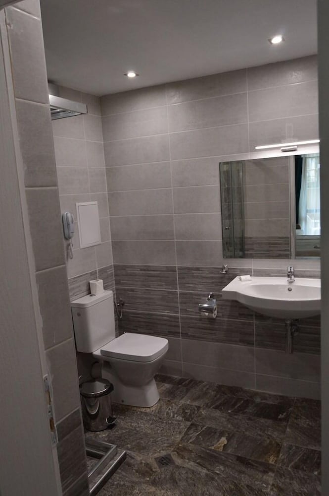 Twin Room, Balcony, Partial Sea View