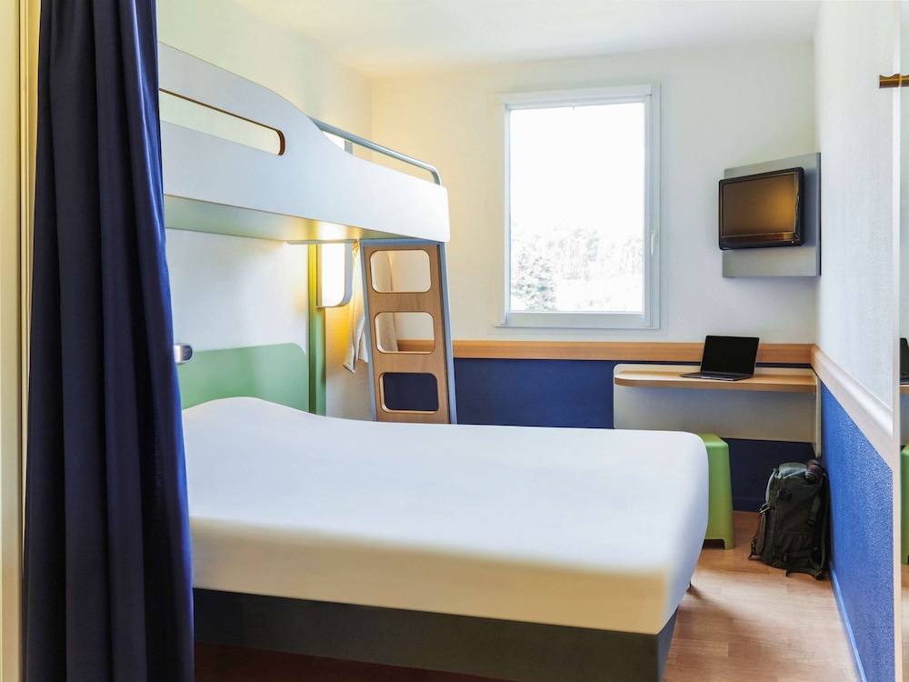Triple Room, Multiple Beds