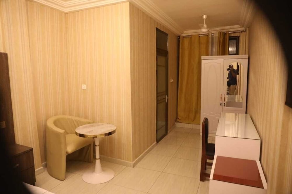 Executive Suite, 1 King Bed photo 3