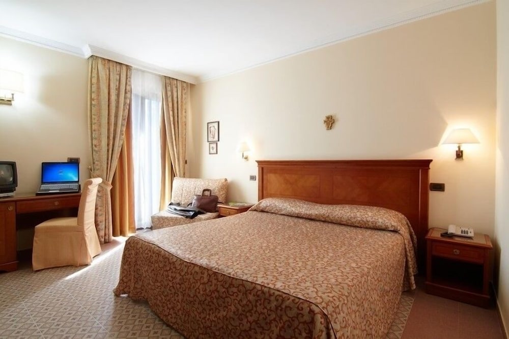 Standard Double Room photo 1