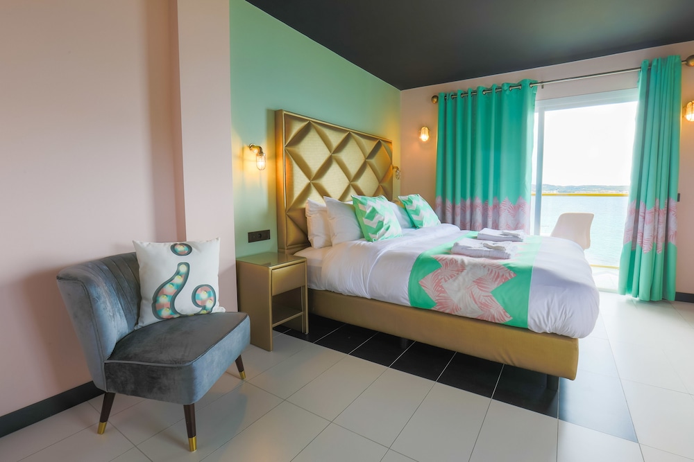 Deluxe Room, Sea View photo 2