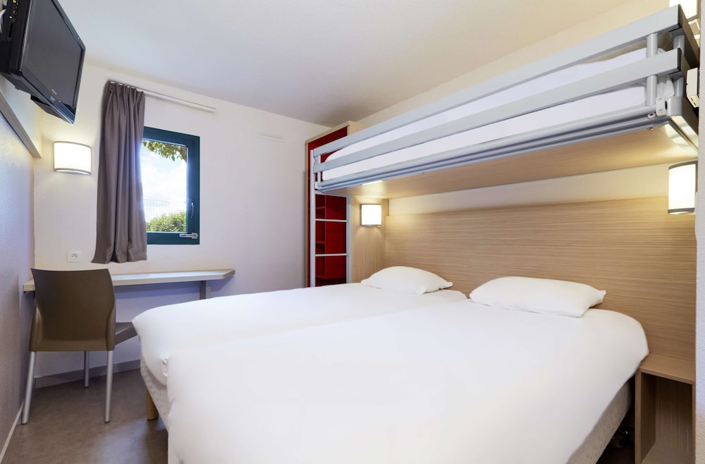 Standard Room, 1 Double Bed - Photo 11