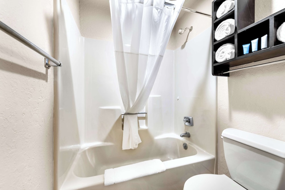 Deluxe Room, 2 Queen Beds (1st and 2nd Floor) - Photo 3