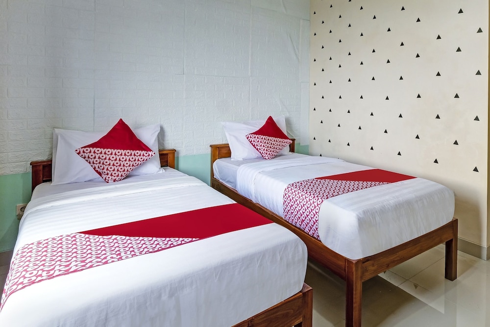 Standard Twin Room - Photo 1