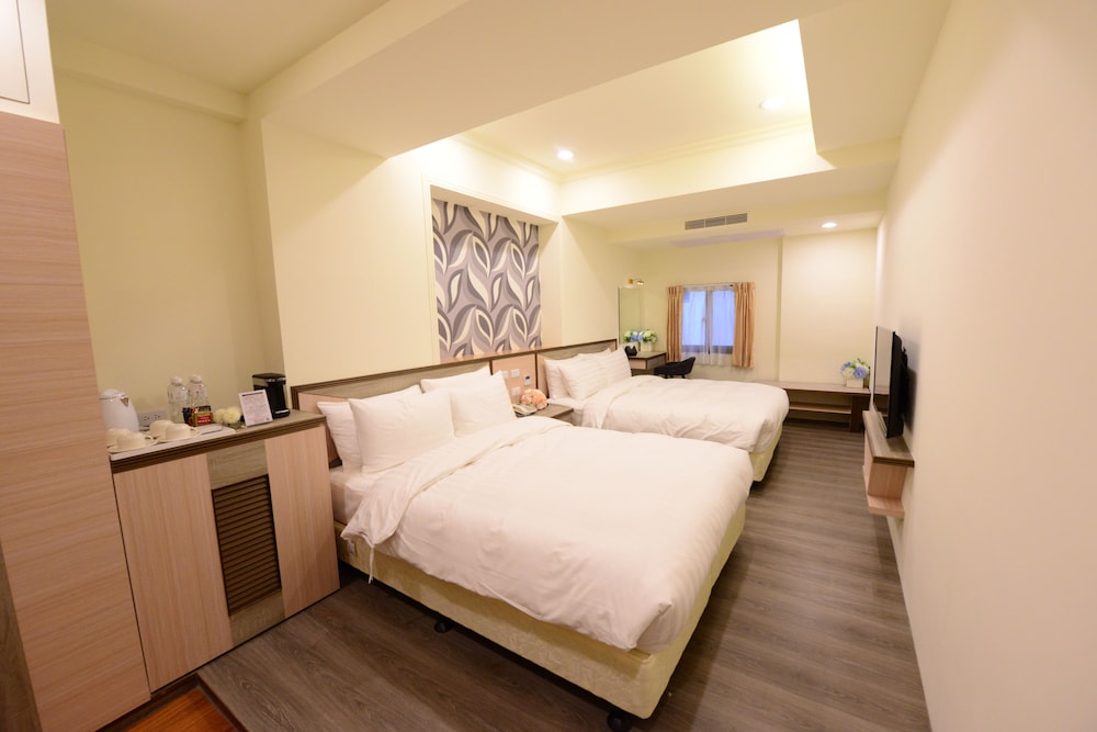 Elite Quadruple Room