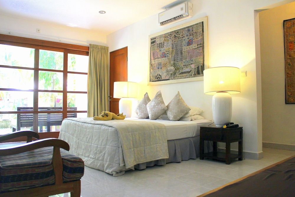 Superior Bungalow - Photo 16