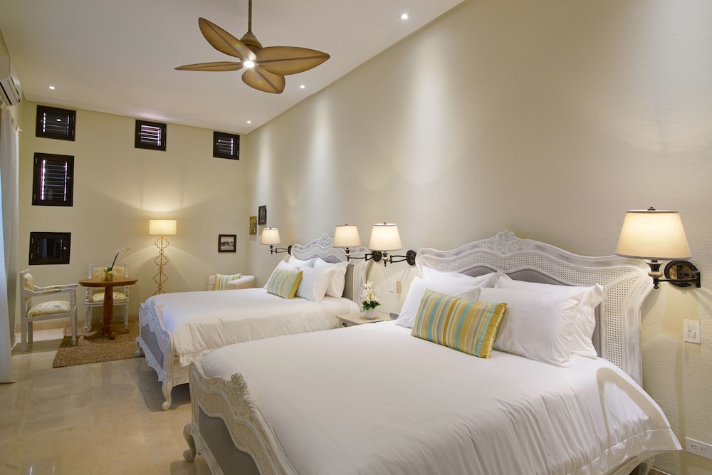 Superior Twin Room, 2 Queen Beds photo 1