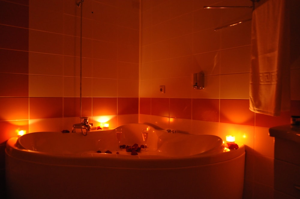Honeymoon Studio Suite, 1 King Bed photo 2