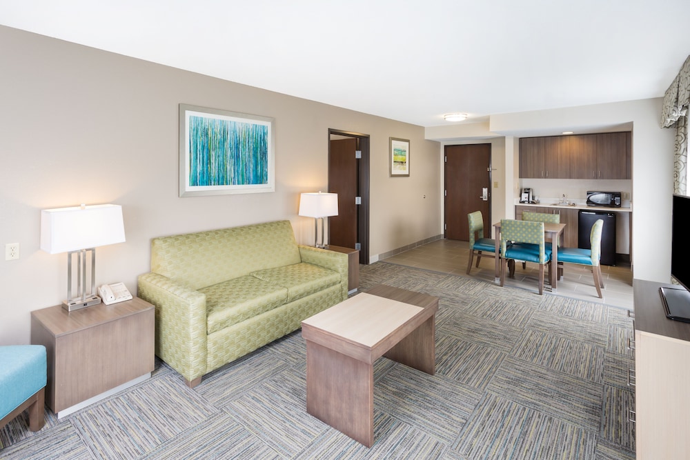 Suite, Multiple Beds, Mountain View photo 2