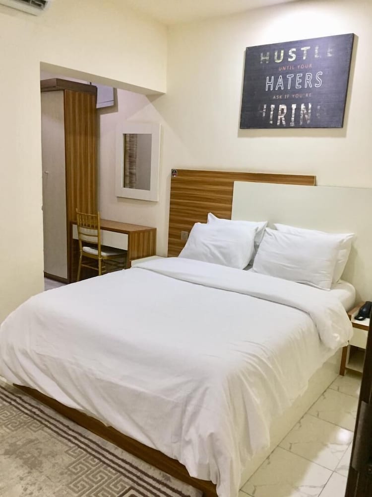 Classic Single Room