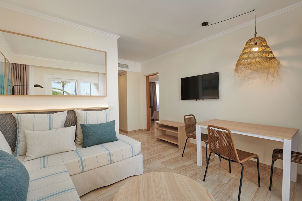 Apartment, 2 Bedrooms (4 adults + 1 child) - Photo 1