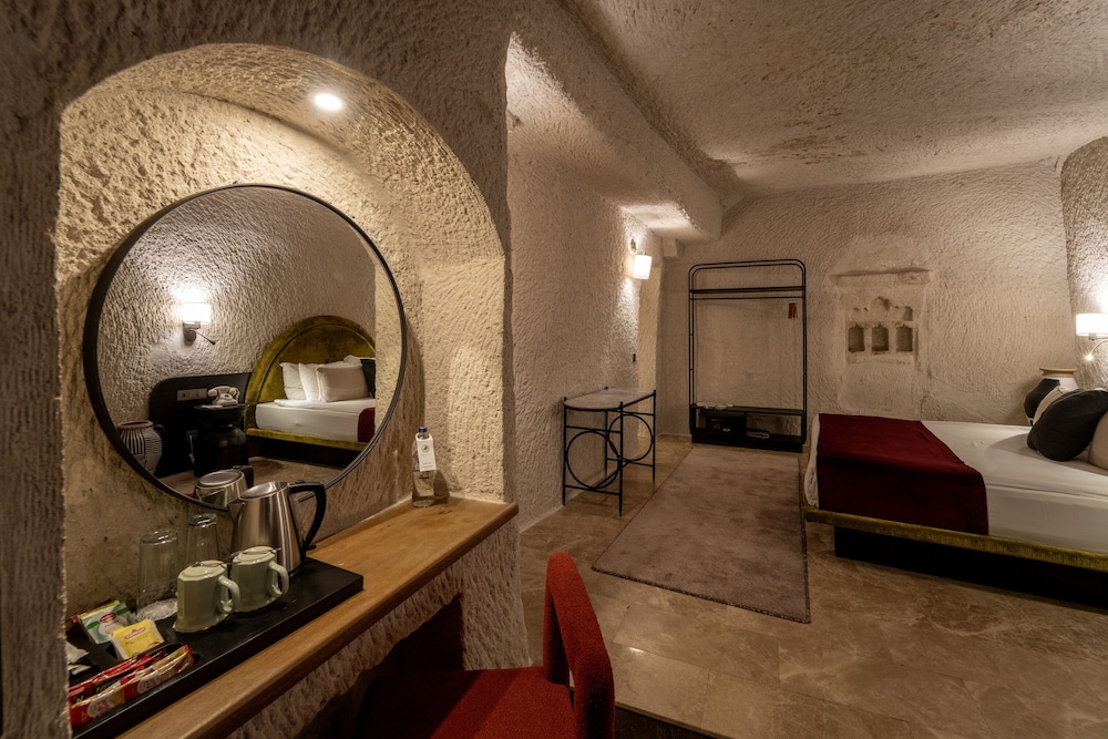 Cave Room photo 3