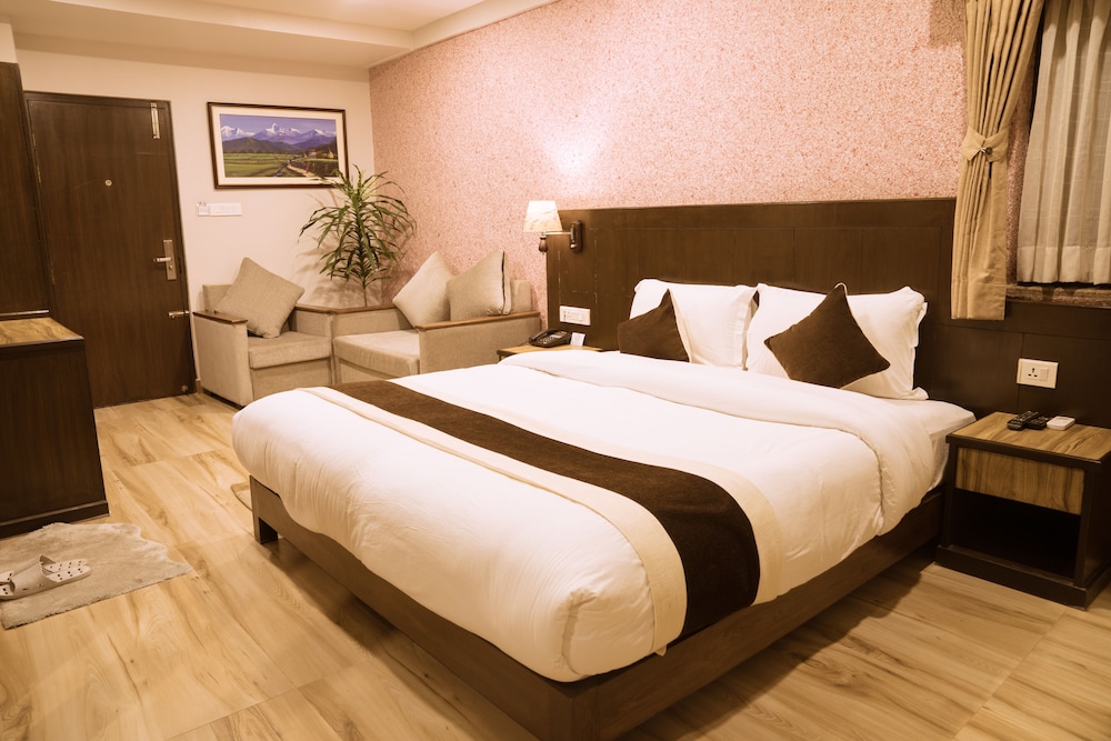 Premium Suite - Photo 1