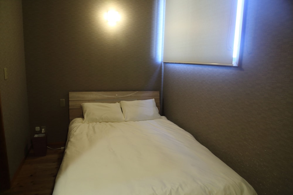 Standard Double Room, 1 Double Bed, Non Smoking - Photo 1