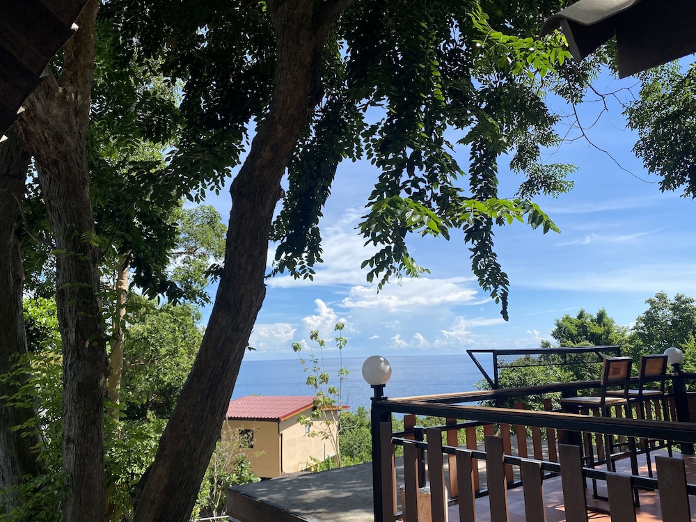 Bungalow with Sea View photo 2