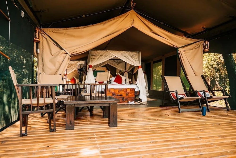 Family Tent, River View photo 2