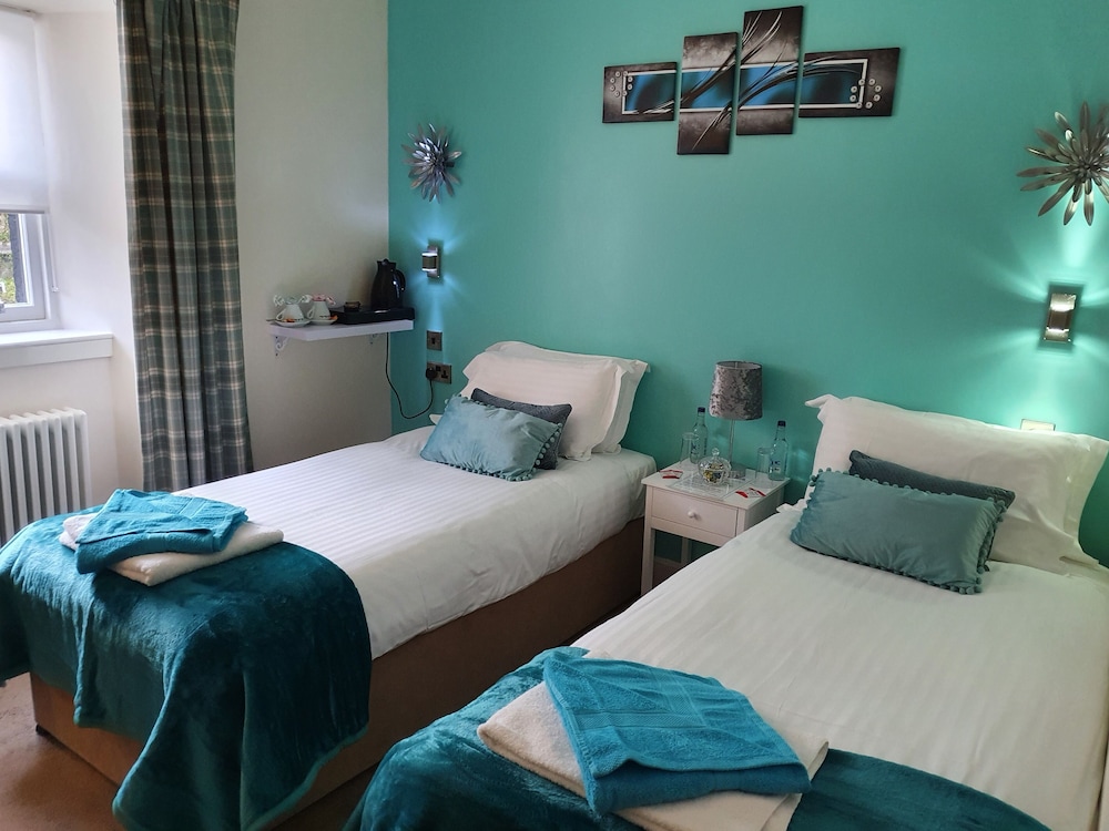 Twin Room (Room 1)