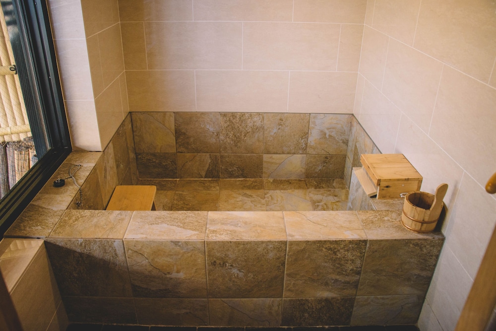 Japanese Style Room for 2 People (with Private Bathroom) No.11, Non Smoking photo 2