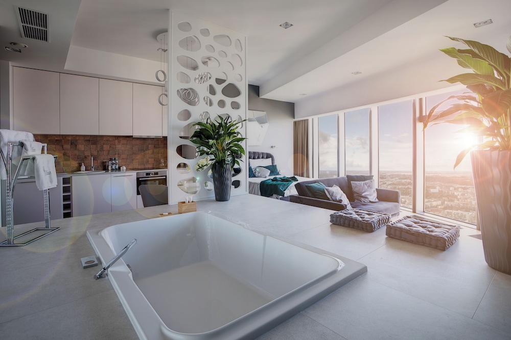 Executive Suite with in-room bathtub photo 3