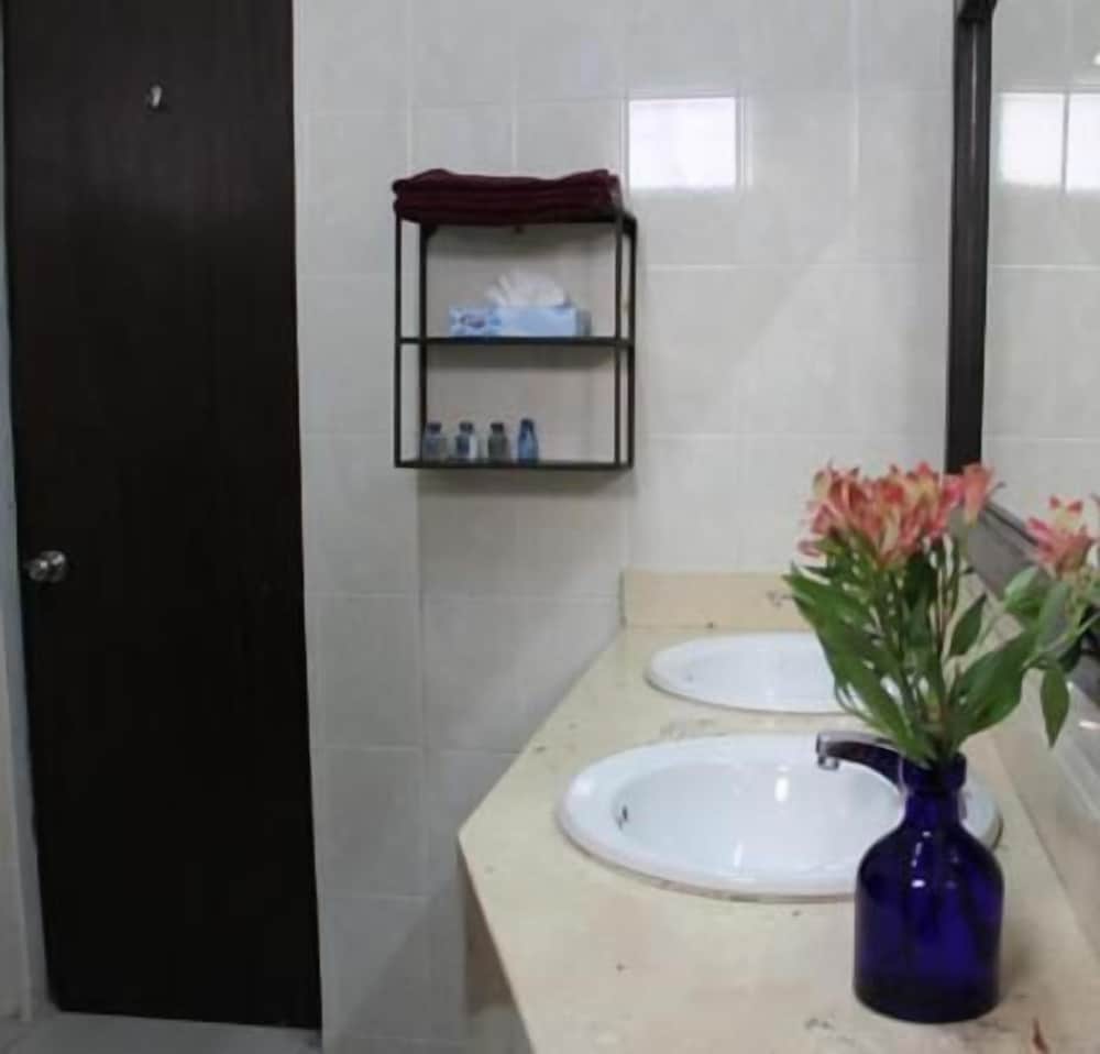 Deluxe Twin Room - Photo 1