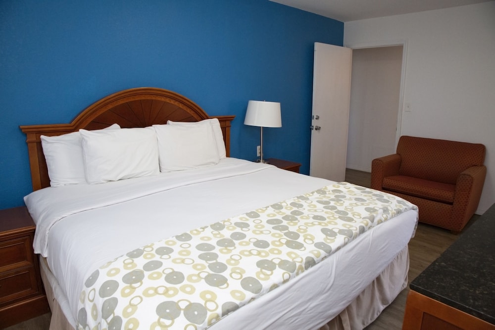 2 Beds With Balcony - Photo 11