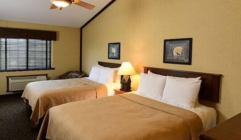 Room, 2 Double Beds, Accessible, Non Smoking - Photo 1