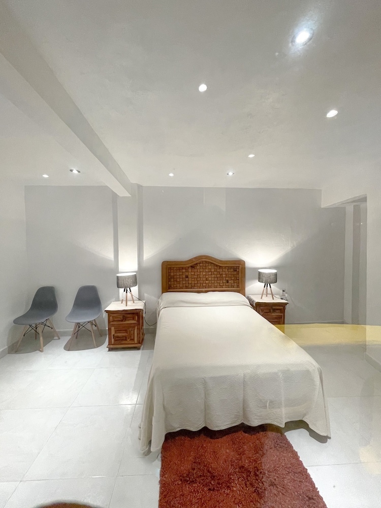 Luxury Room, 1 Double Bed (1 Double and 1 Single Bed) photo 1