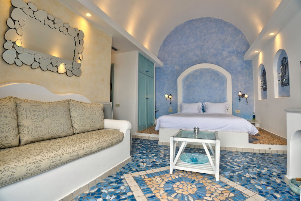 Executive Suite, Spa Bath, Sea View - Photo 1