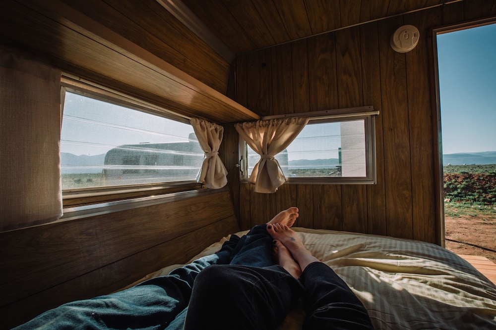 Room (Dennis 17; 1969 Aristocrat)
