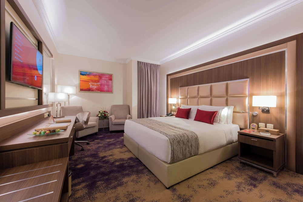Business Suite, 1 King Bed