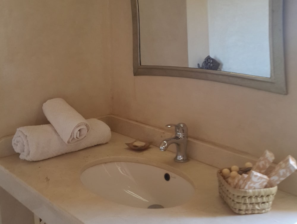 Family Suite, 2 Bedrooms, Terrace, Pool View photo 2