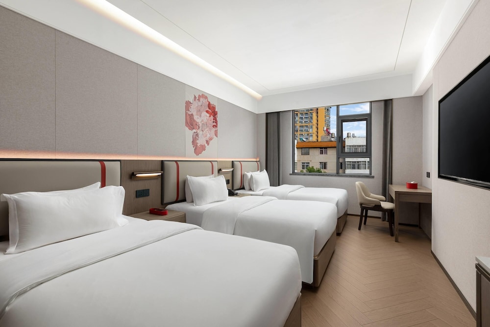 3 Single Beds, Deluxe, Non-Smoking