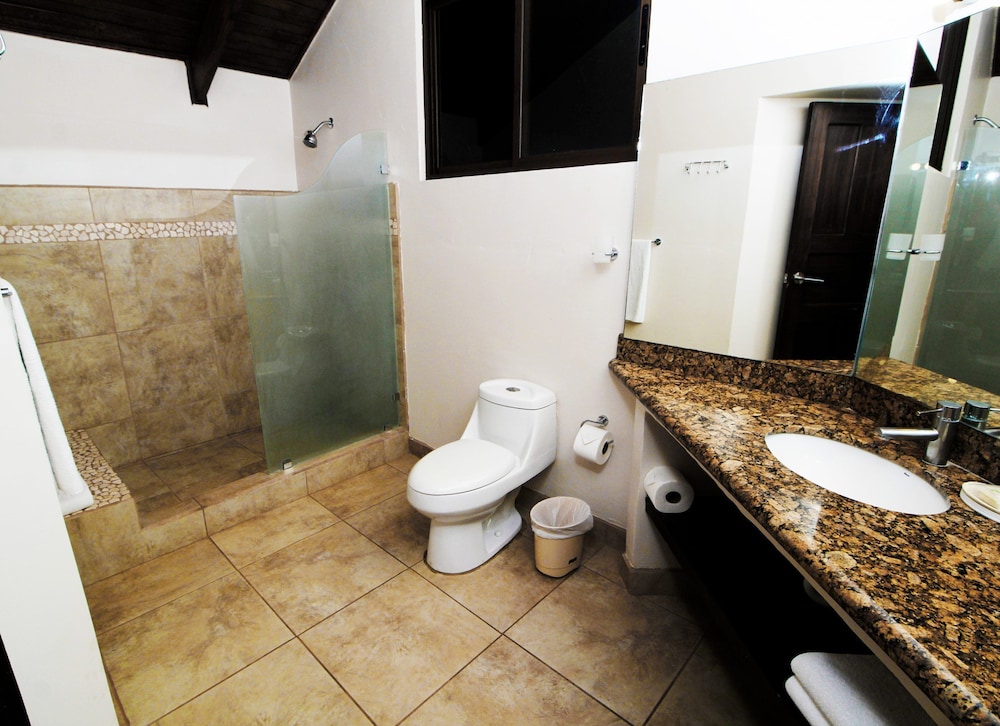Family Villa, 3 Bedrooms, Pool View photo 3