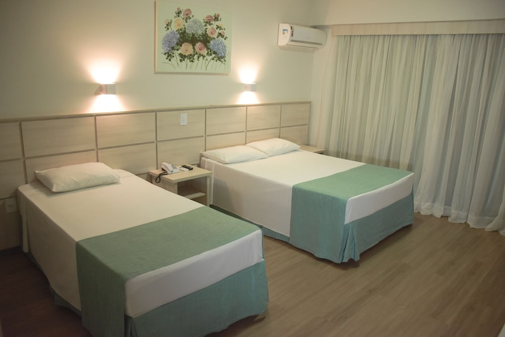 Deluxe Triple Room - Photo 1