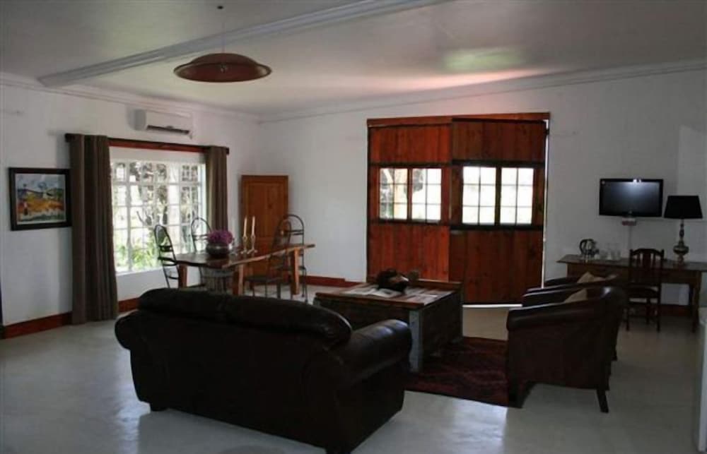 Luxury Room (Muscadel) photo 1
