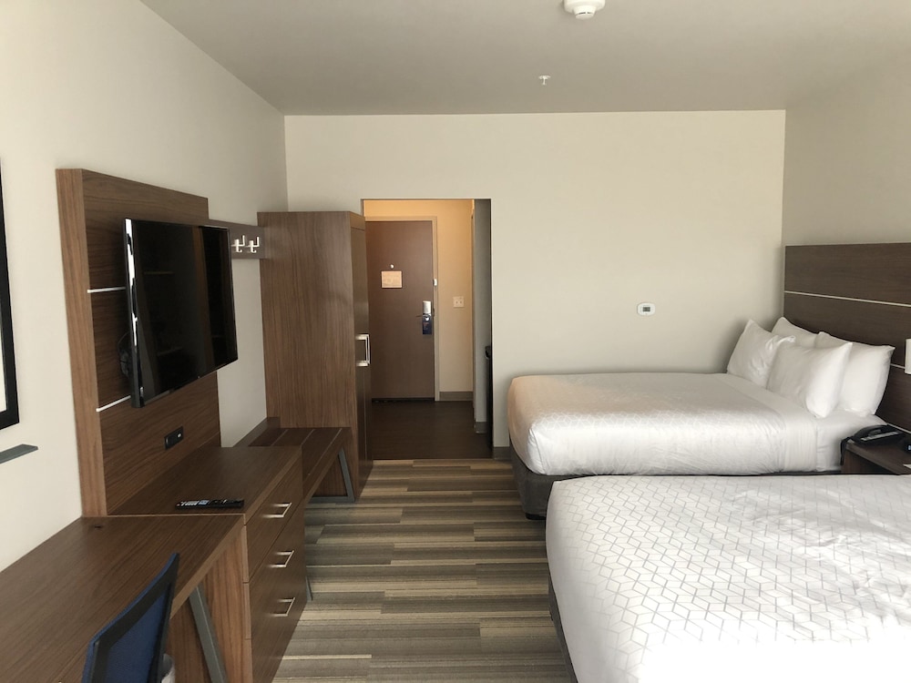 Suite, Multiple Beds, Accessible (Communications) - Photo 1