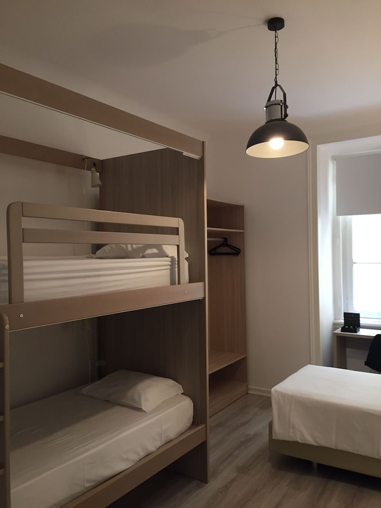 Basic Triple Room, Shared Bathroom
